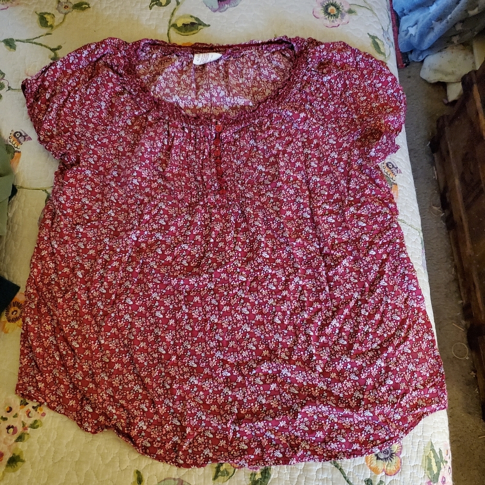 Faded Glory Peasant Blouse with Floral Design Size L (12-14)